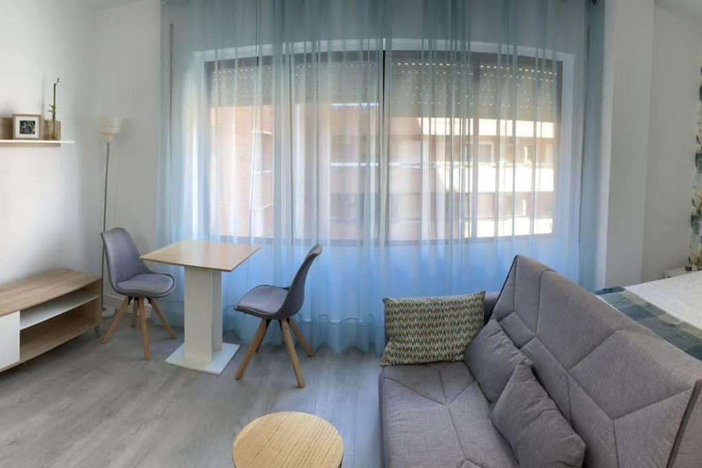 Oasis Plus Seville Exterior photo