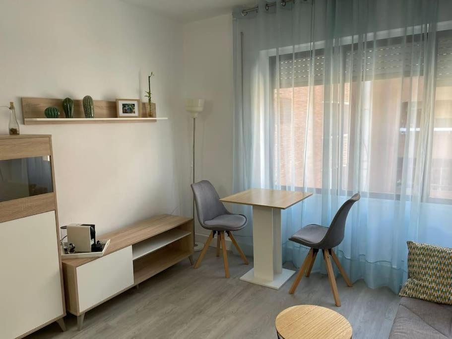 Oasis Plus Seville Exterior photo